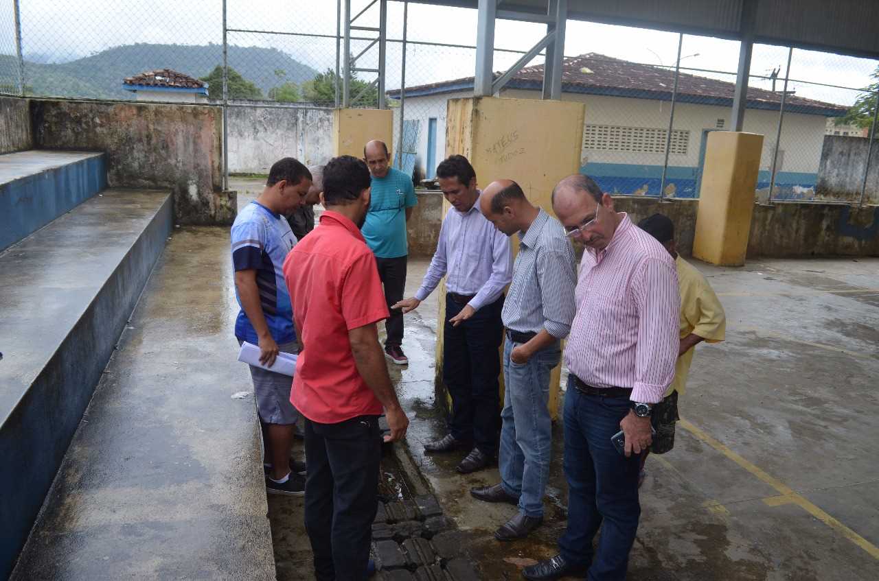Prefeito Oziel participa de bate papo com alunos do CMC